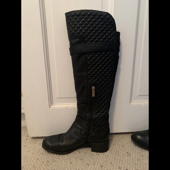 Vince Camuto size 7 black boots - Picture 3 of 4